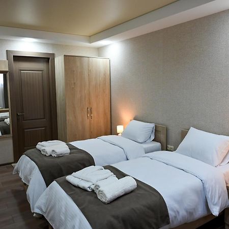 Hotel K124 Koetaisi Buitenkant foto