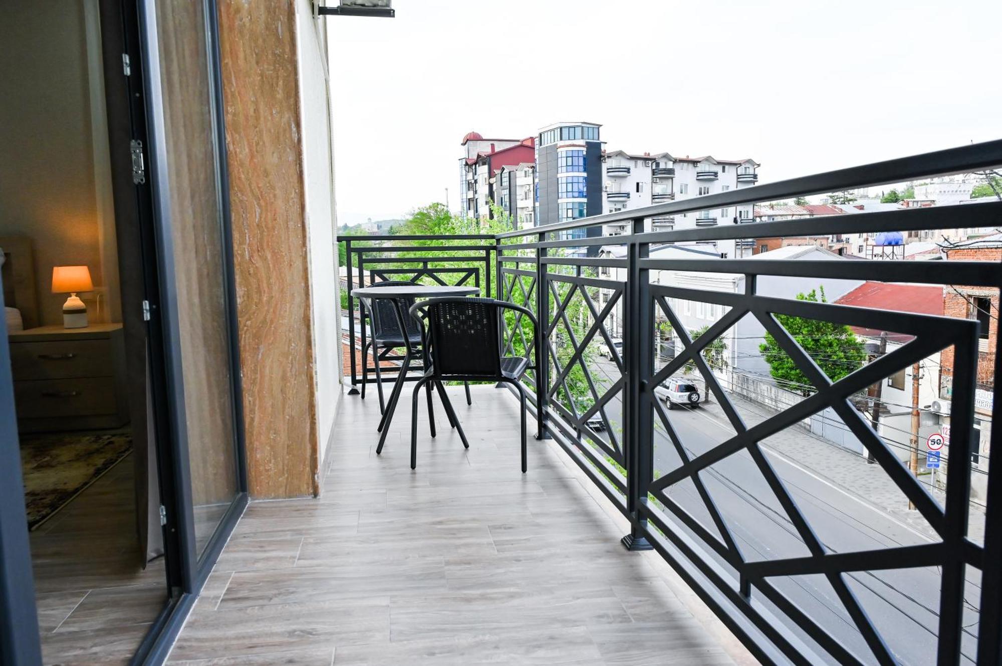 Hotel K124 Koetaisi Buitenkant foto