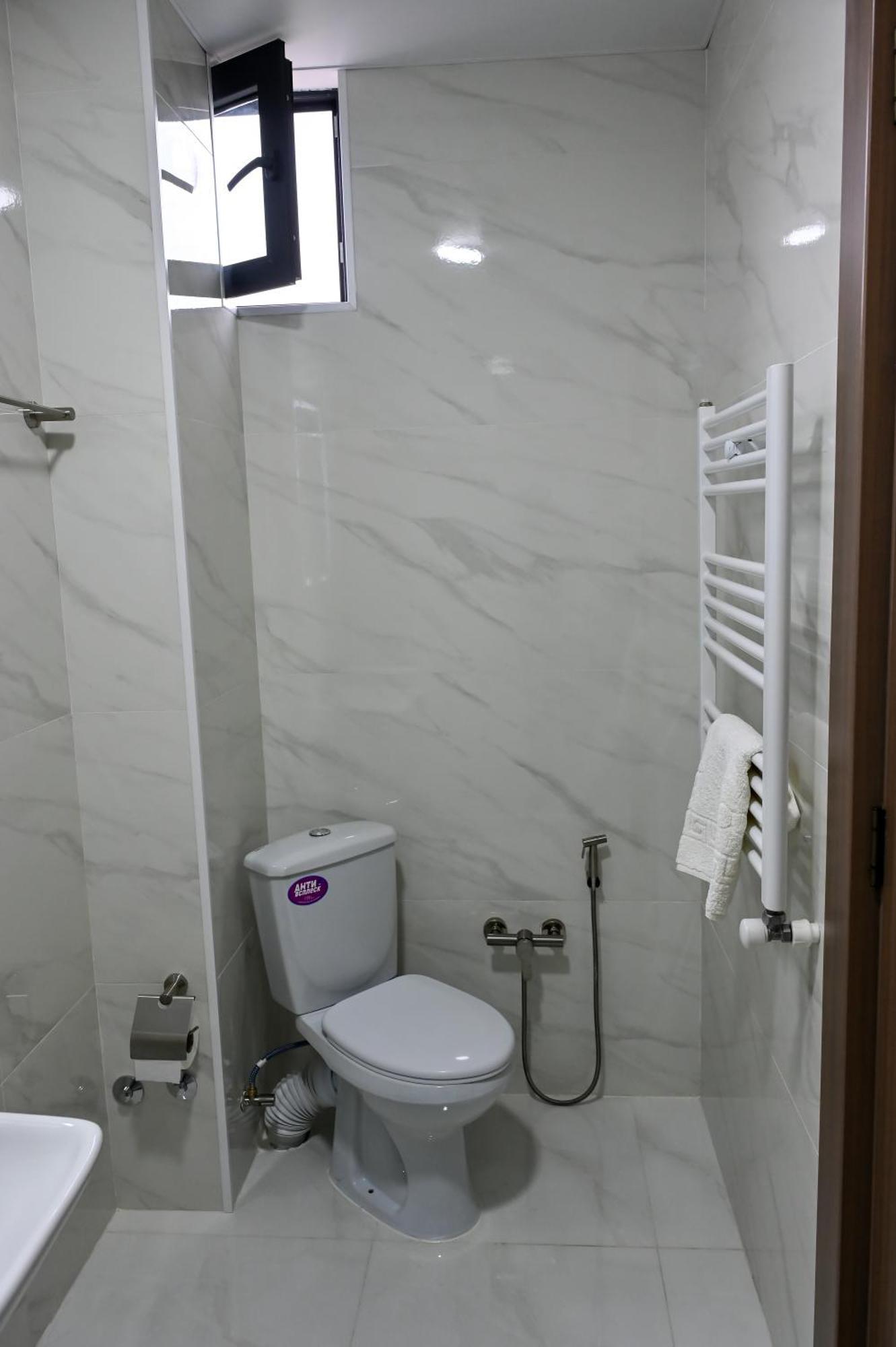 Hotel K124 Koetaisi Buitenkant foto