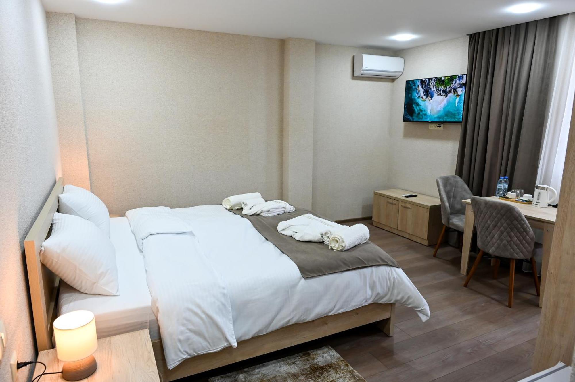 Hotel K124 Koetaisi Buitenkant foto